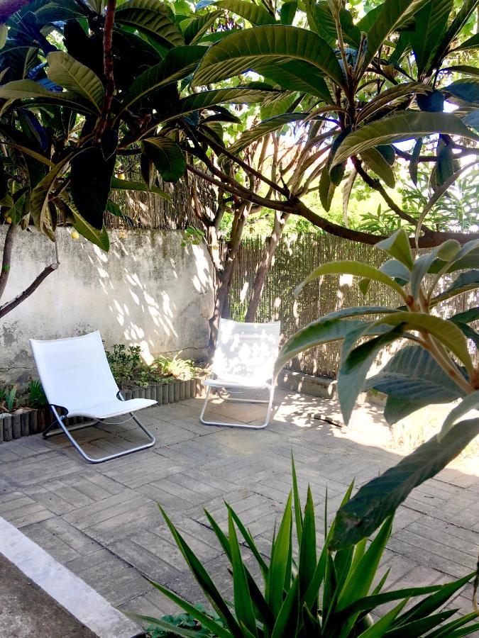Dans une maison, appartement indépendant et jardin Perpignano Esterno foto