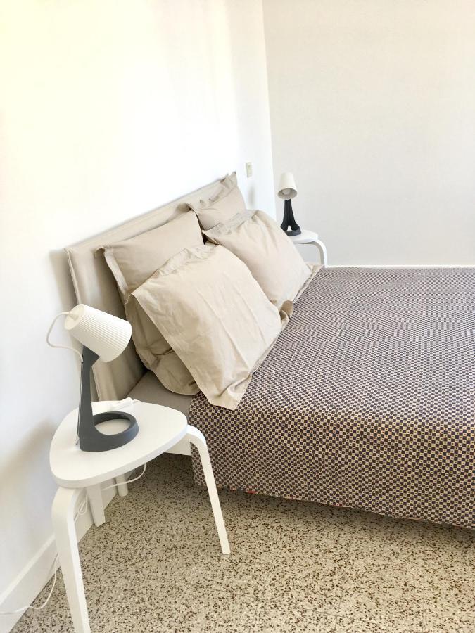 Dans une maison, appartement indépendant et jardin Perpignano Esterno foto